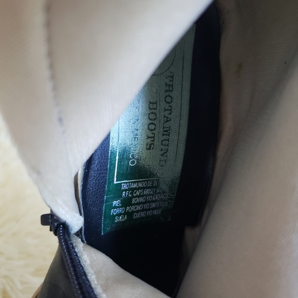 EC Trotamundo ostrich & embroidered slouchy black leather boots w heel - Picture 7 of 9